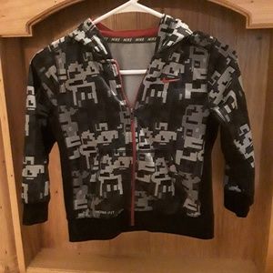 Boy's Nike wind breaker